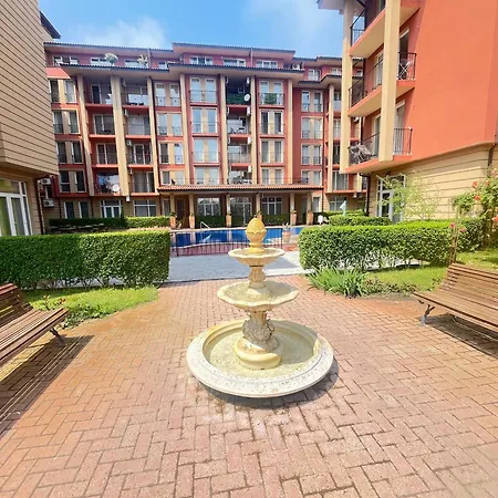 One-bedroom Near Cacao In Sunny View Complex Apartman Napospart