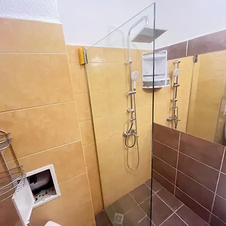 One-bedroom Near Cacao In Sunny View Complex Apartman